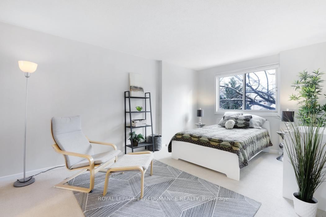 142 Waverley Street, Unit 2D - Photo 18