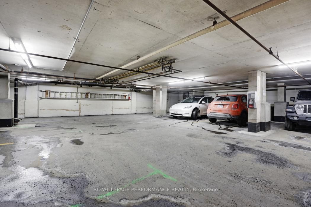 142 Waverley Street, Unit 2D - Photo 26