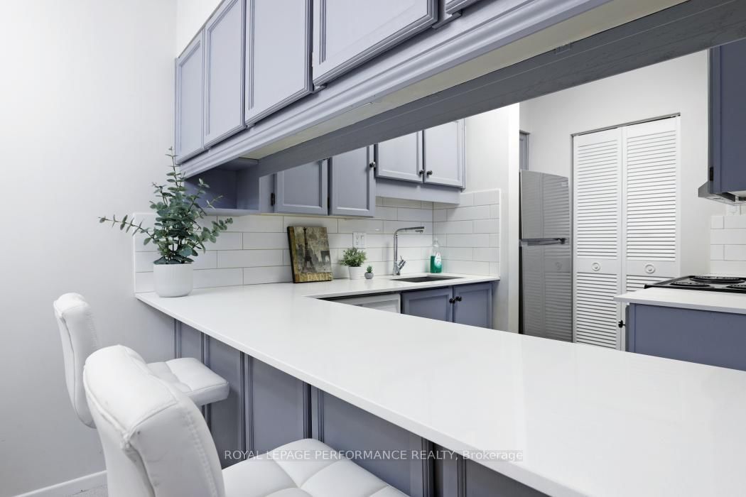 142 Waverley Street, Unit 2D - Photo 7