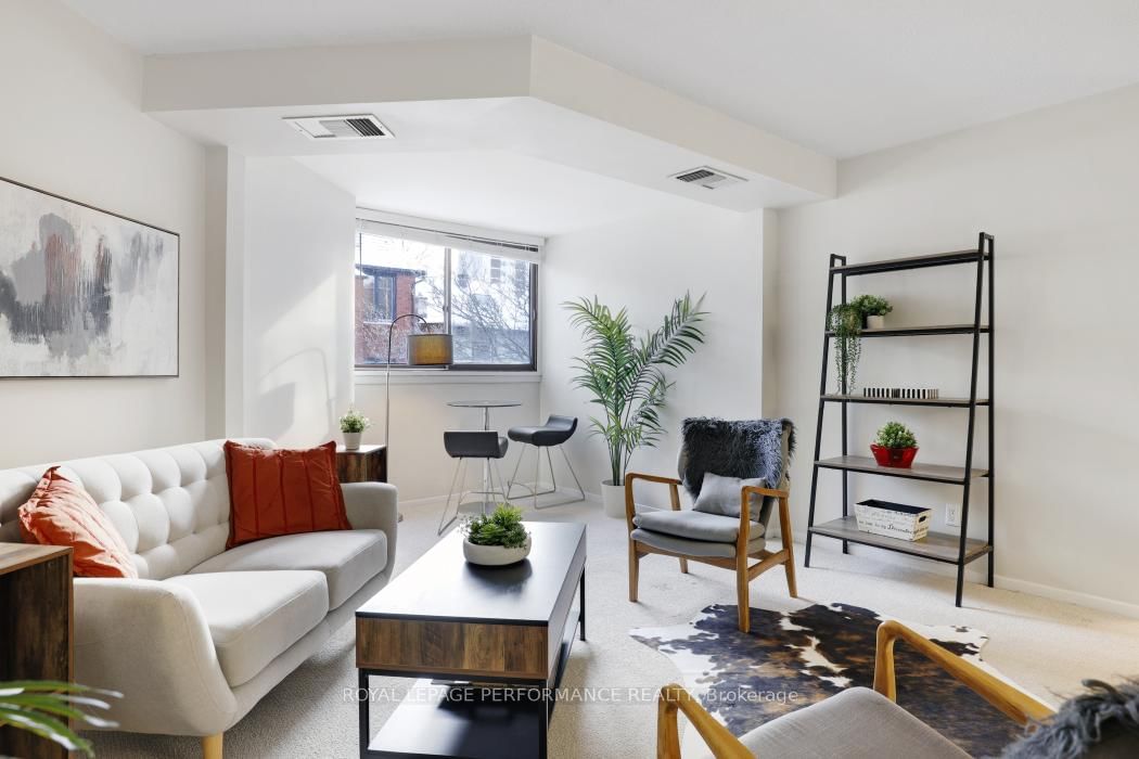 142 Waverley Street, Unit 2D - Photo 9