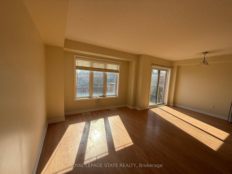 UPPER - 148 Crafter Cres, Hamilton, L8J 0H8 | Image 3