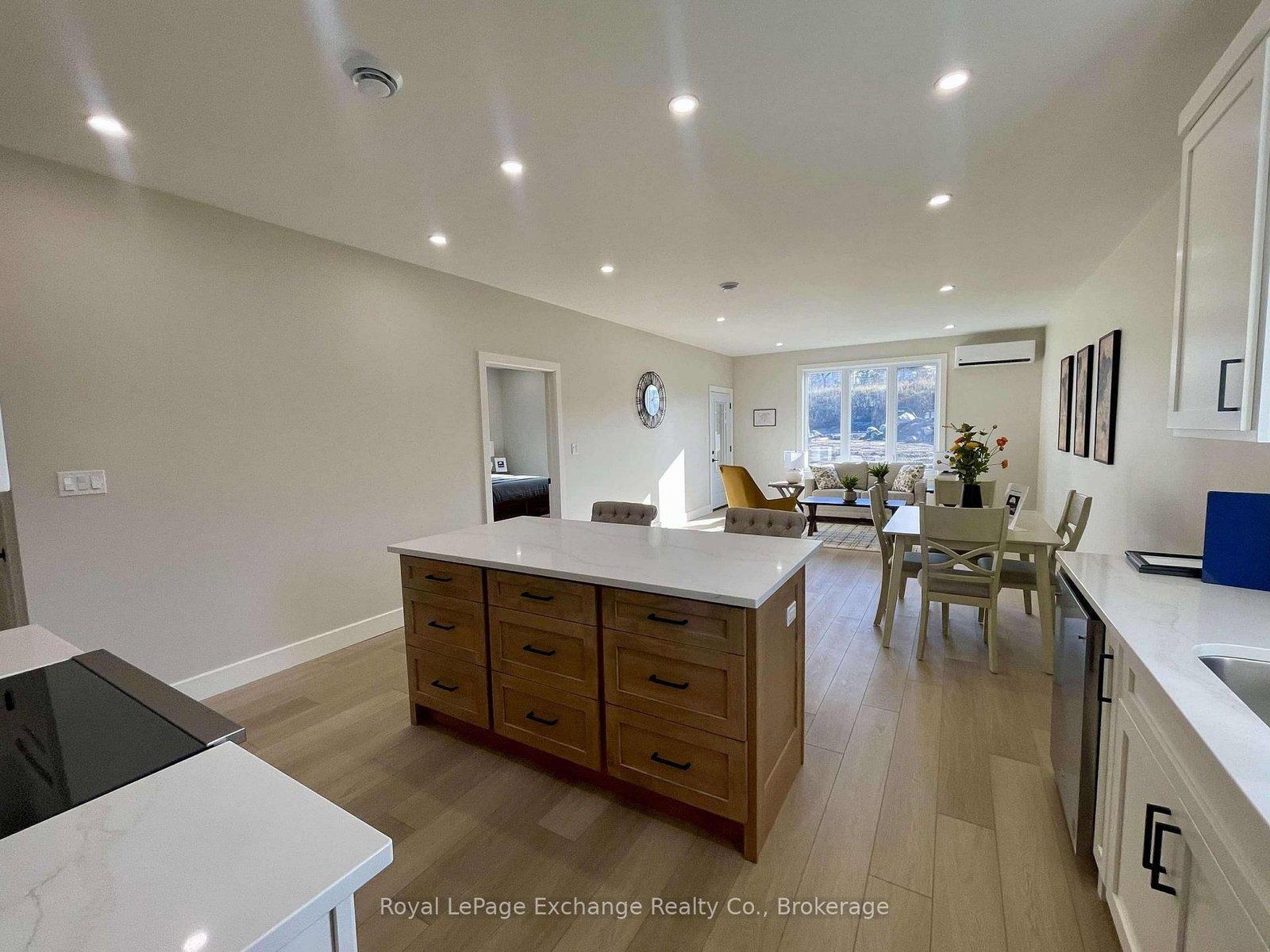 4 N Mercedes Crescent • Kincardine, ON photo 8