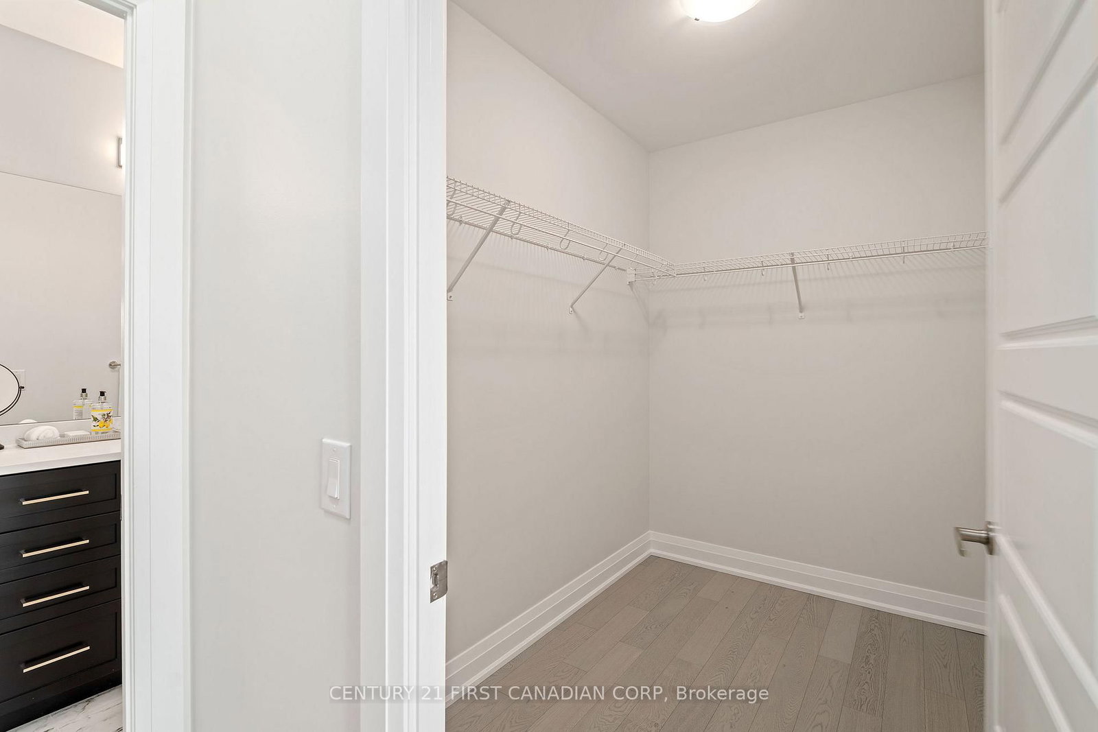 1560 Upper West Avenue, Unit 213 - Photo 13