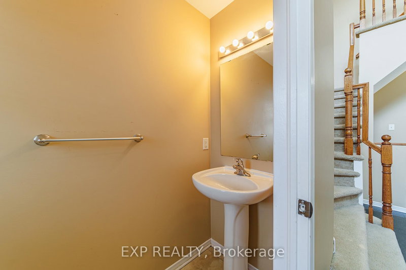 356 West Ridge Dr, Stittsville, K2S 2G8 | Image 3
