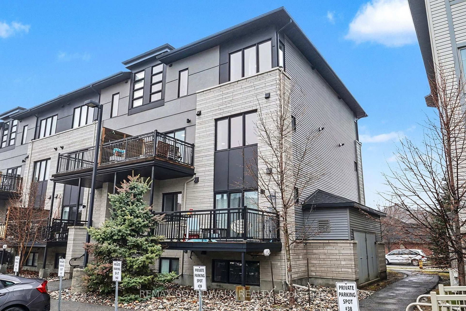 454 Via Verona Street • #36 • Ottawa, ON photo 1