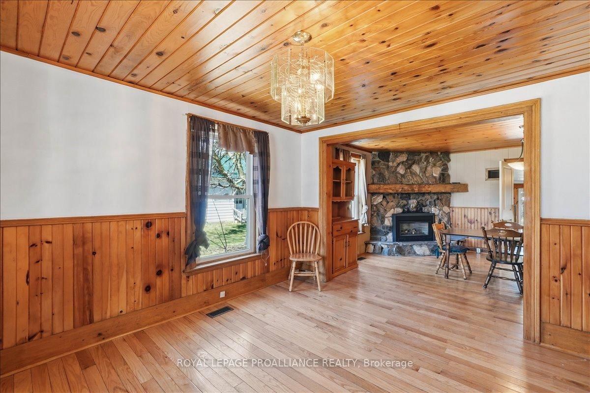 211 Colborne Street • Tweed, ON photo 10