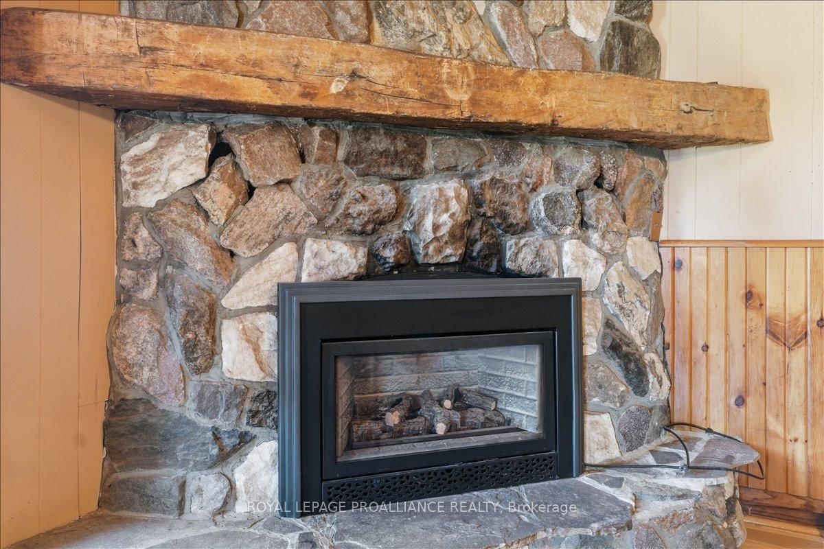 211 Colborne Street • Tweed, ON photo 11