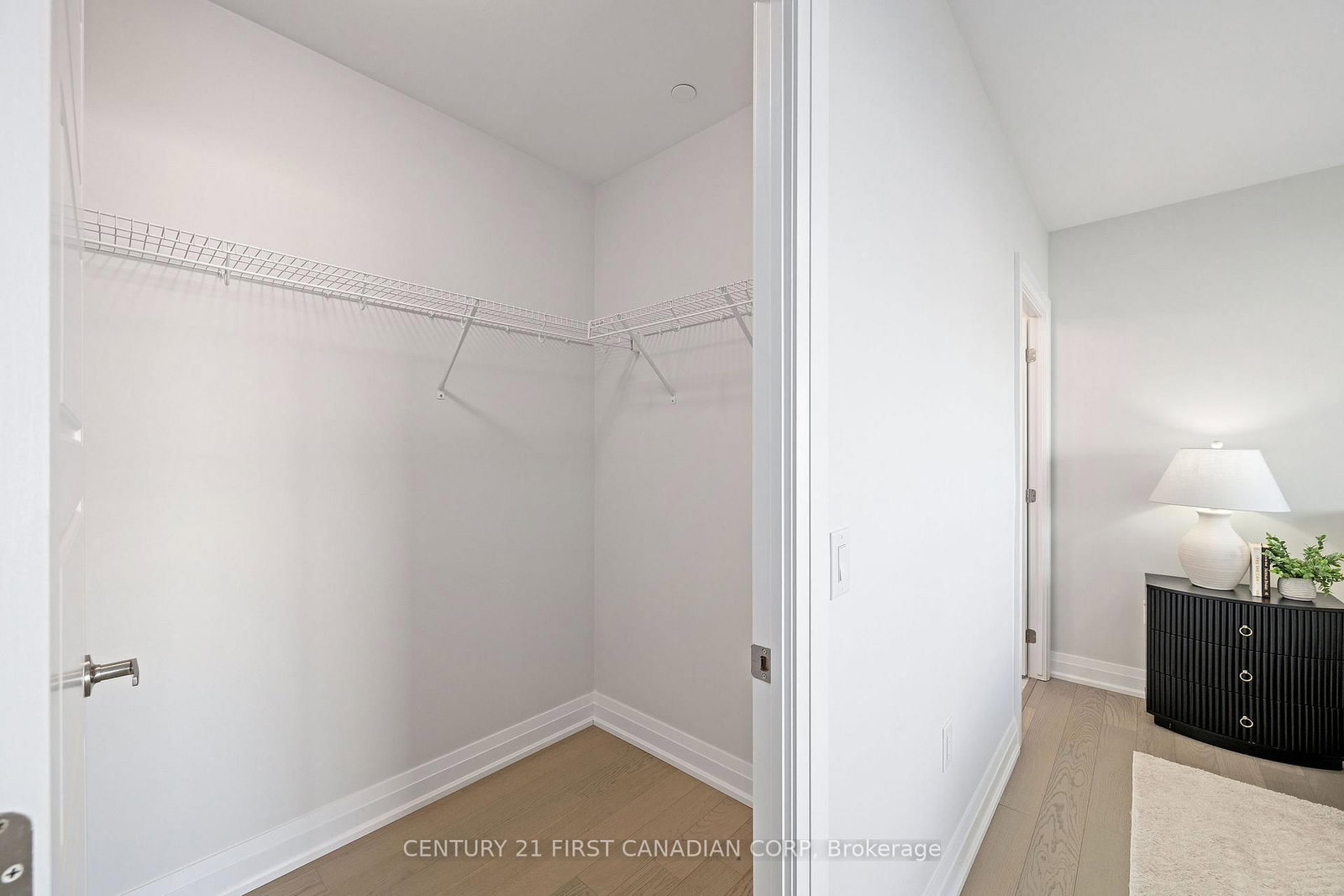 1560 Upper West Avenue, Unit 203 - Photo 8