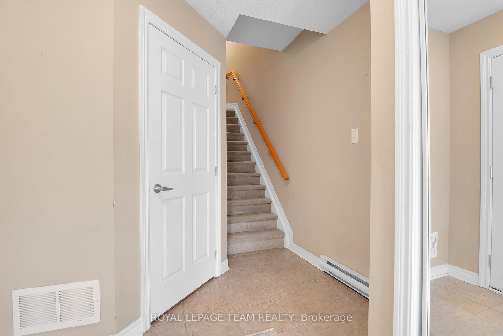 920 Messor Crescent - Photo 7