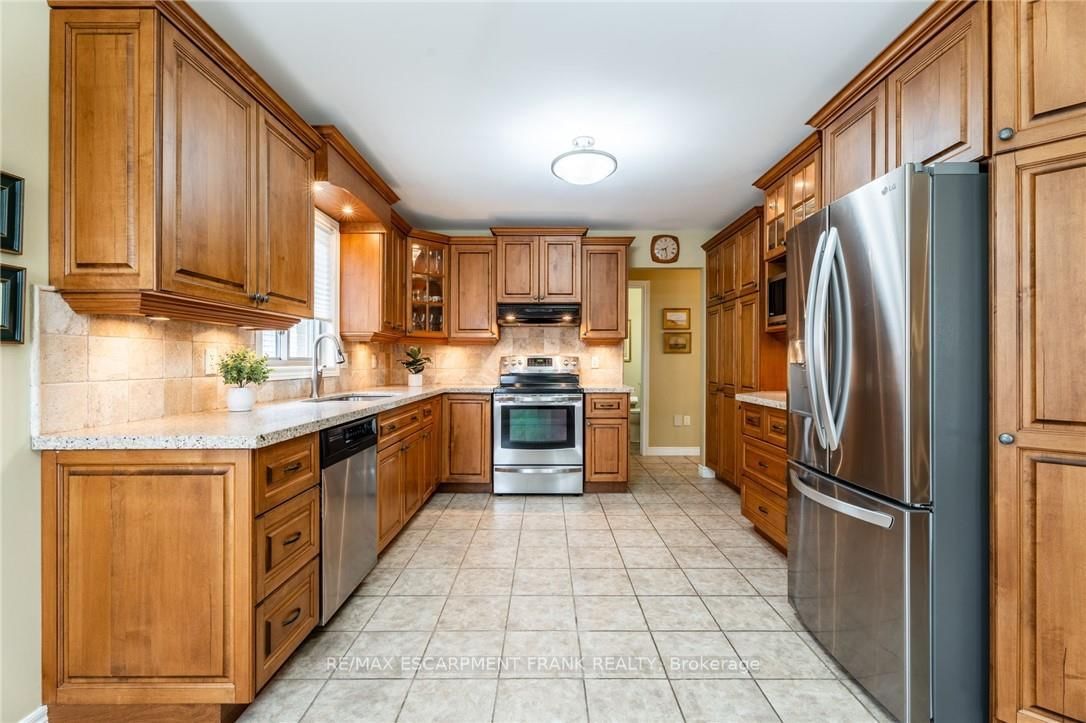 345 Southcote Road - Photo 32