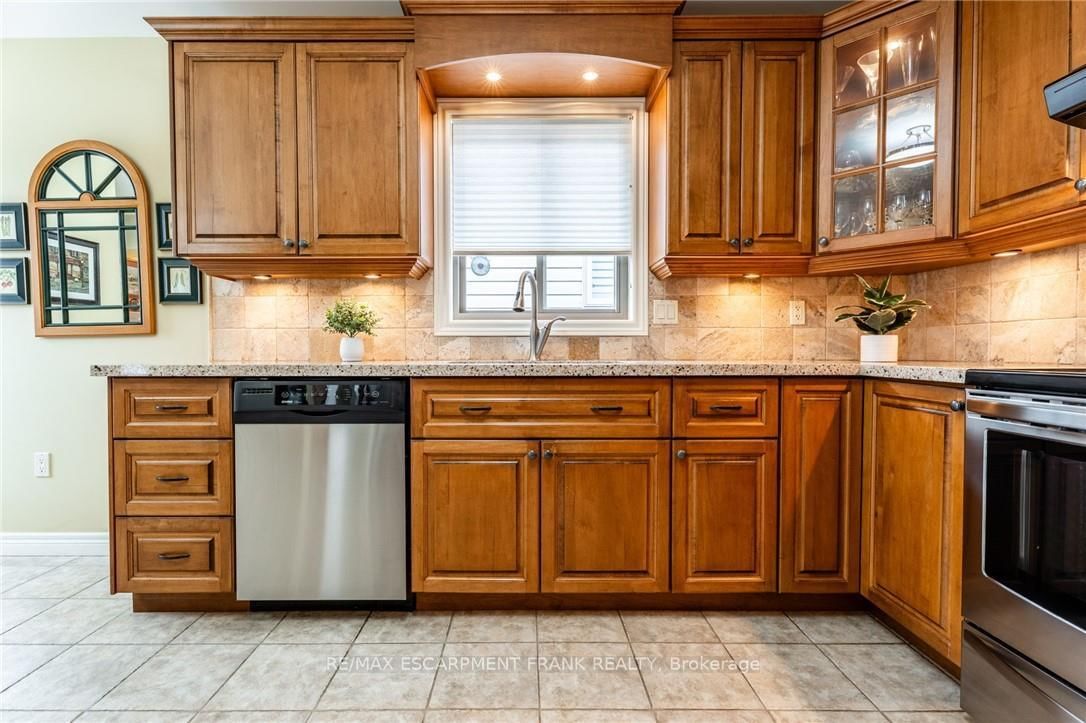 345 Southcote Road - Photo 33