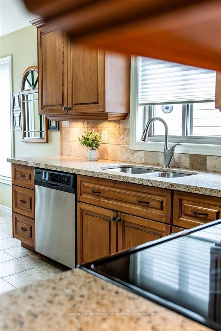 345 Southcote Road - Photo 34