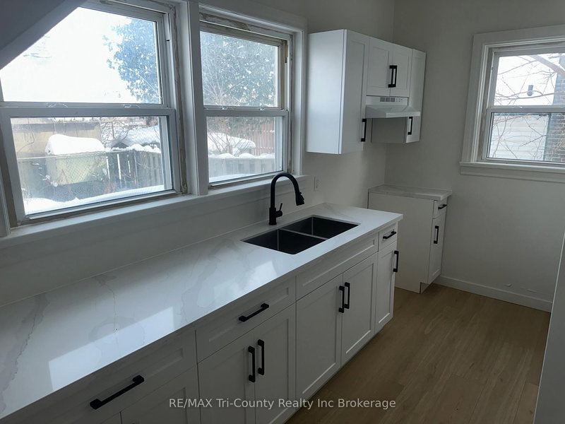 358 Glebe St E, London East, N5W 3T1 | Image 3