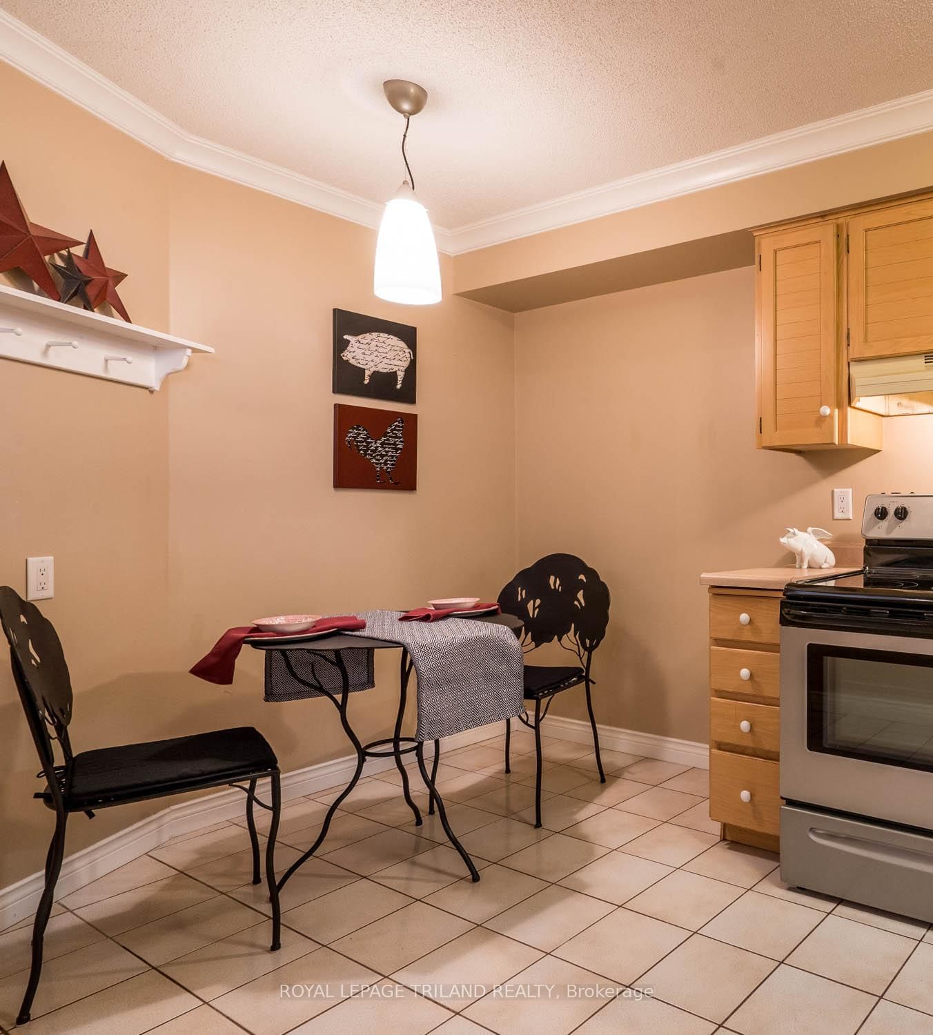 695 Richmond Street, Unit 904 - Photo 10