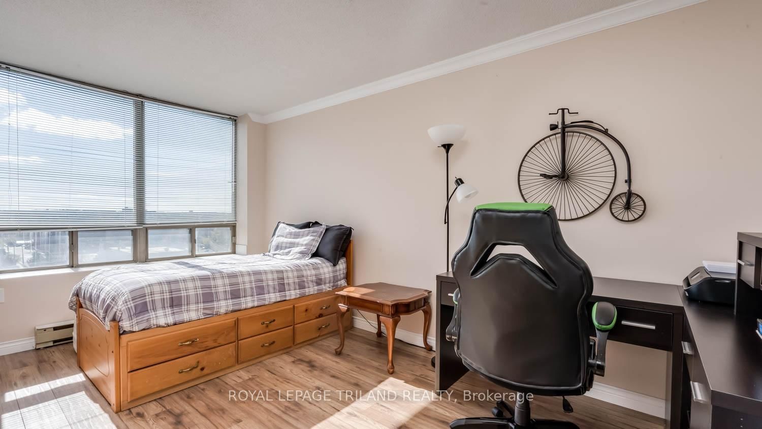 695 Richmond Street, Unit 904 - Photo 16