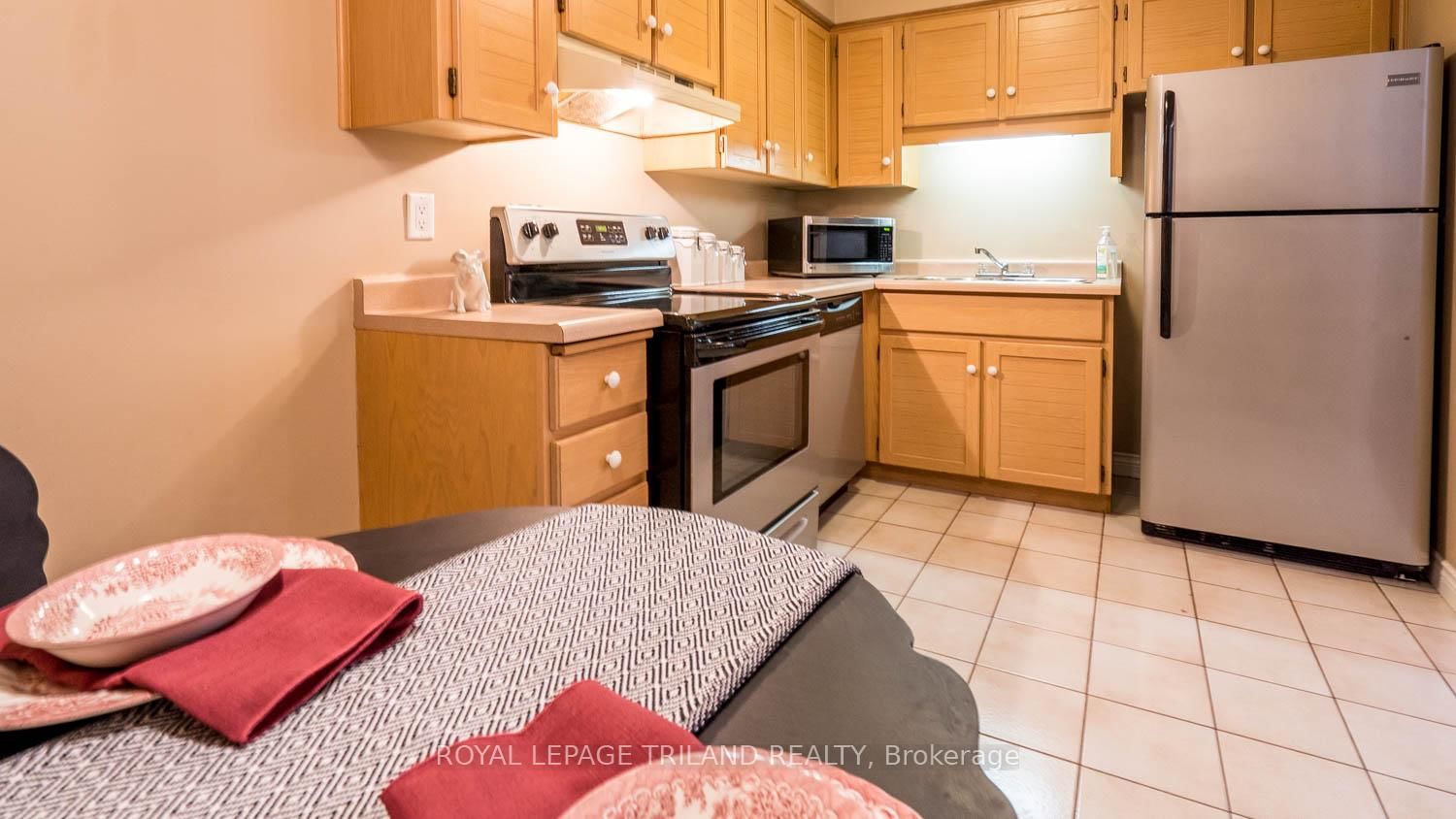 695 Richmond Street, Unit 904 - Photo 7