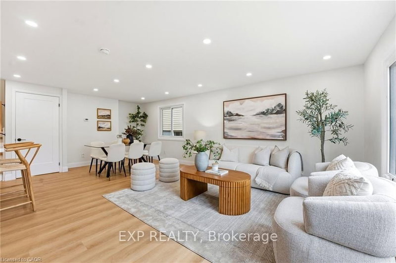 114 Christopher Dr, Waterloo, N2J 4J7 | Image 3