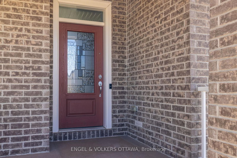 865 Tewin Circ, Ottawa, K4A 1K1 | Image 3