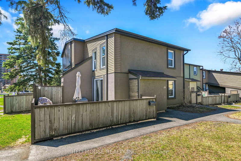 18 - 1250 Mcwatters Rd, Ottawa, K2C 3P5 | Image 2