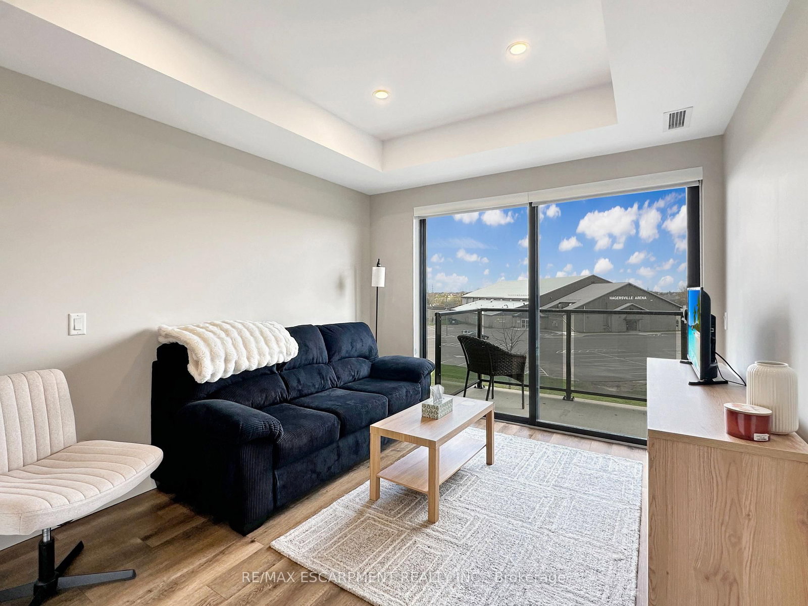 64 Main Street N, Unit 303 - Photo 9