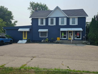 2340 WILSON Street W — photo 3