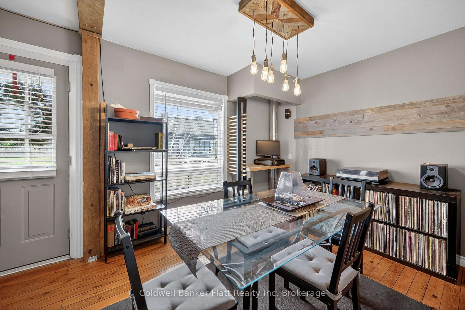 21 Rose Avenue - Photo 13