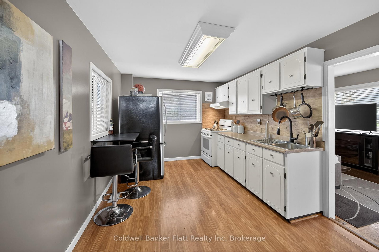 21 Rose Avenue - Photo 16