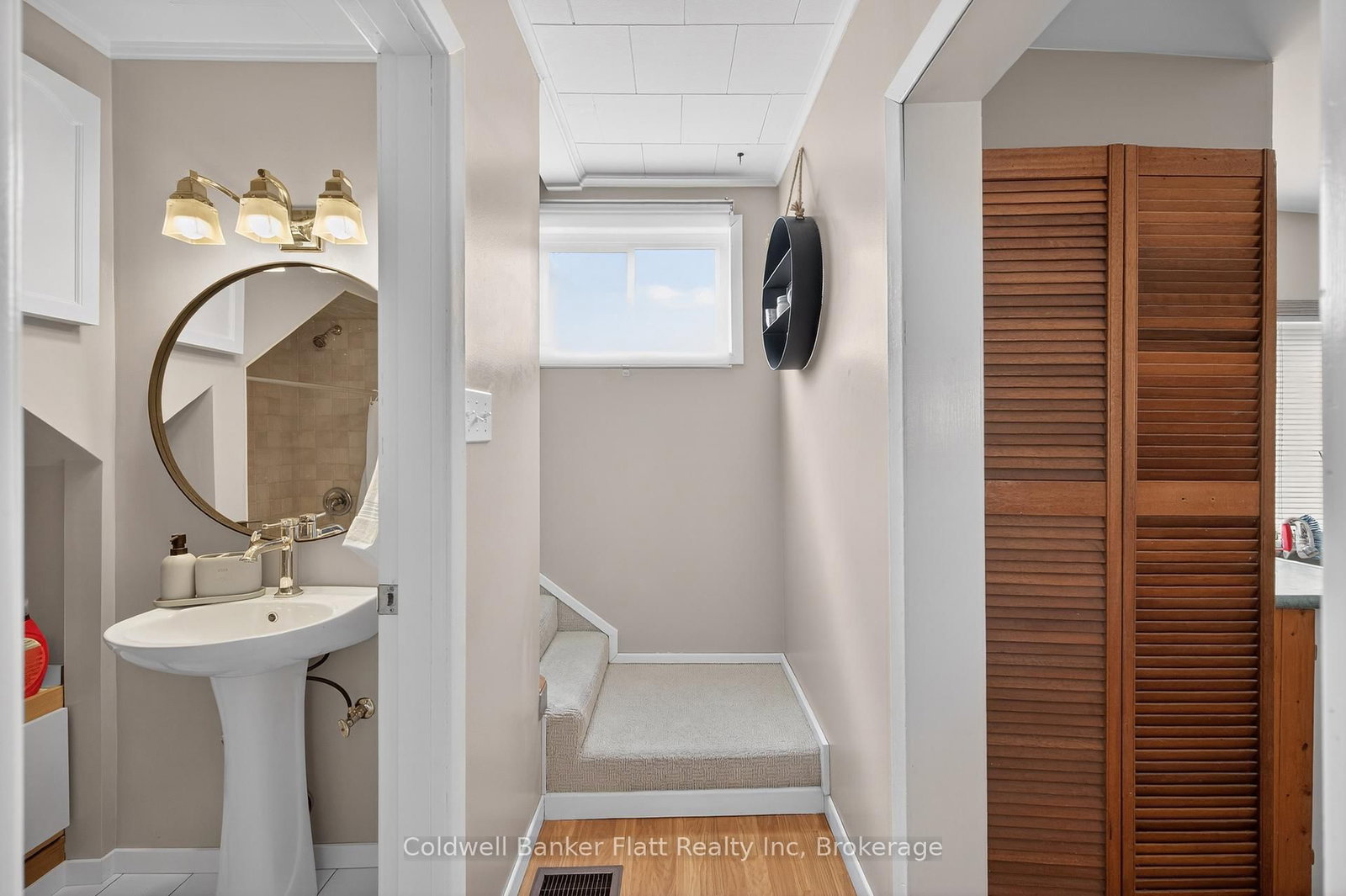 21 Rose Avenue - Photo 18