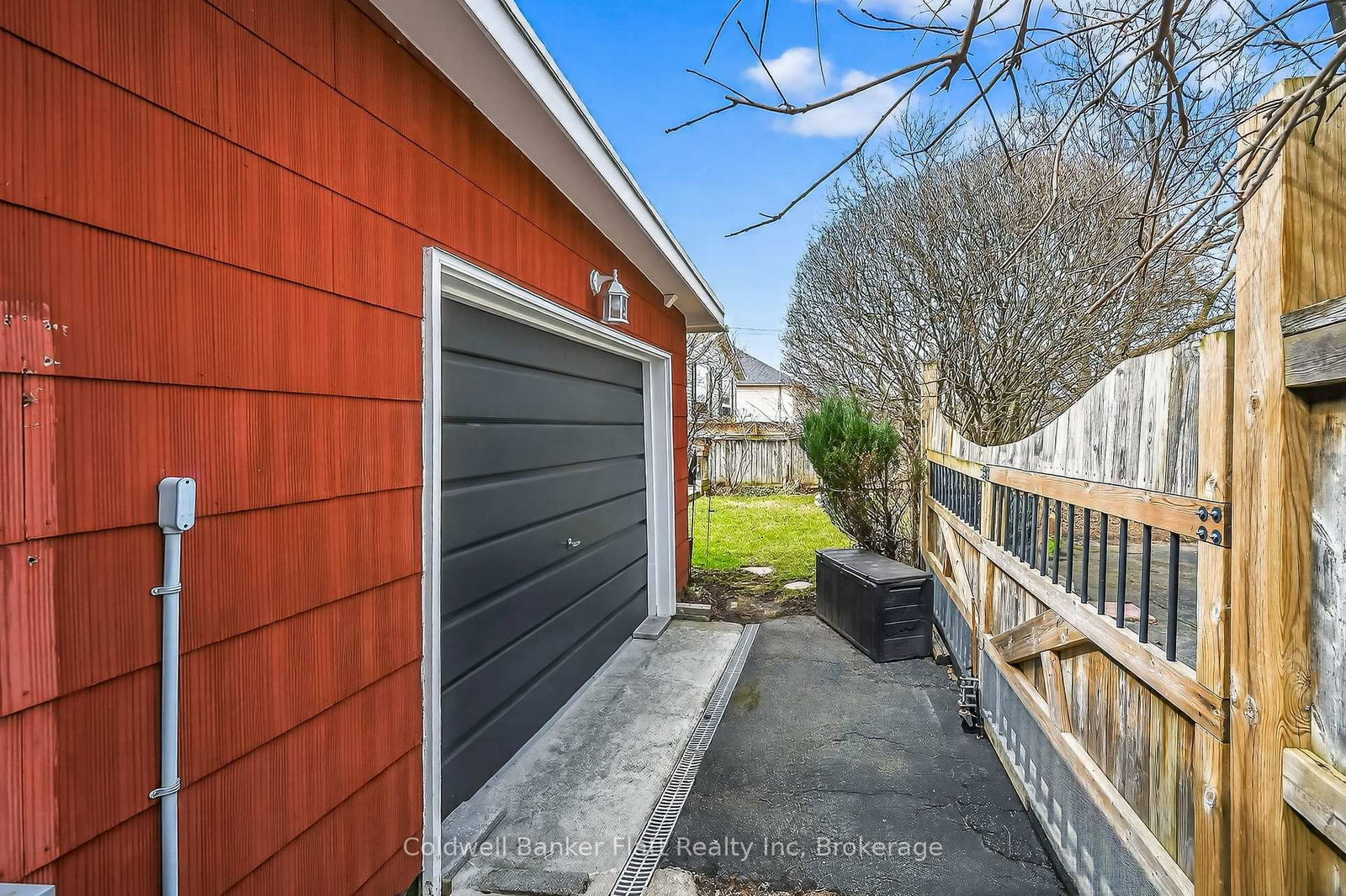 21 Rose Avenue - Photo 33