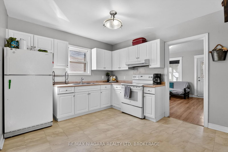 214 NIAGARA St, St. Catharines, L2M 4V4 | Image 3