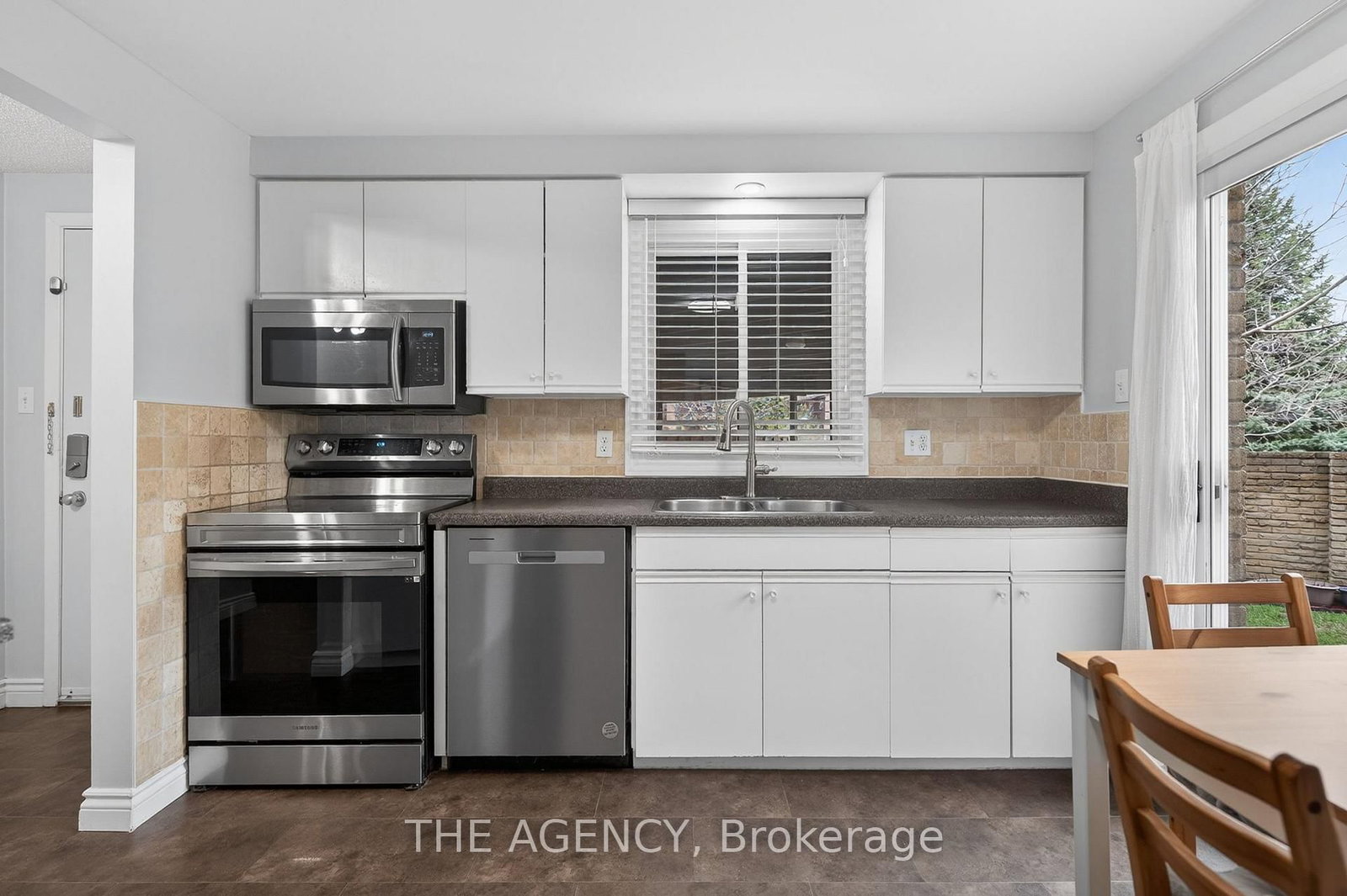 415 Morgan Avenue, Unit 8 - Photo 9