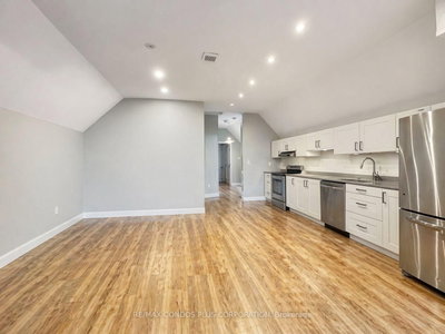 Semi-Detached House leased at Upper unit # 2-869 Beach Boulevard, Hamilton, Ontario, L8H 6Z5 - Hamilton Beach - MLS: X13027140