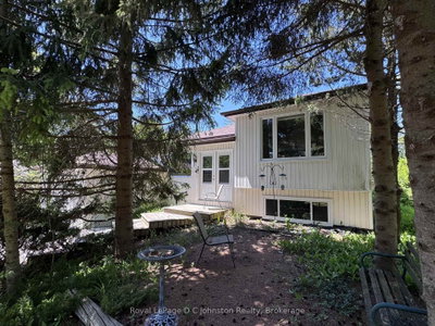 373 Carlisle Street • Saugeen Shores, ON photo 2