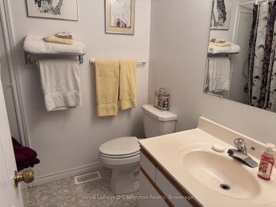 373 Carlisle Street • Saugeen Shores, ON photo 9