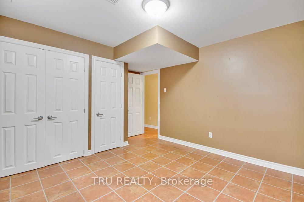108 Villageview Private • Carp, ON photo 30