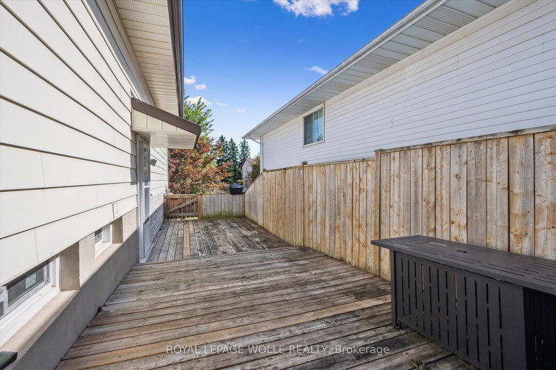 263 The Country Way, Kitchener, N2E 2V6 | Image 3