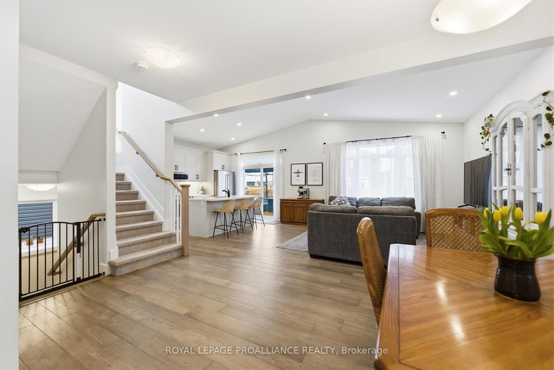 84 Potter Dr, Bissett Creek, K0H 2H0 | Image 3