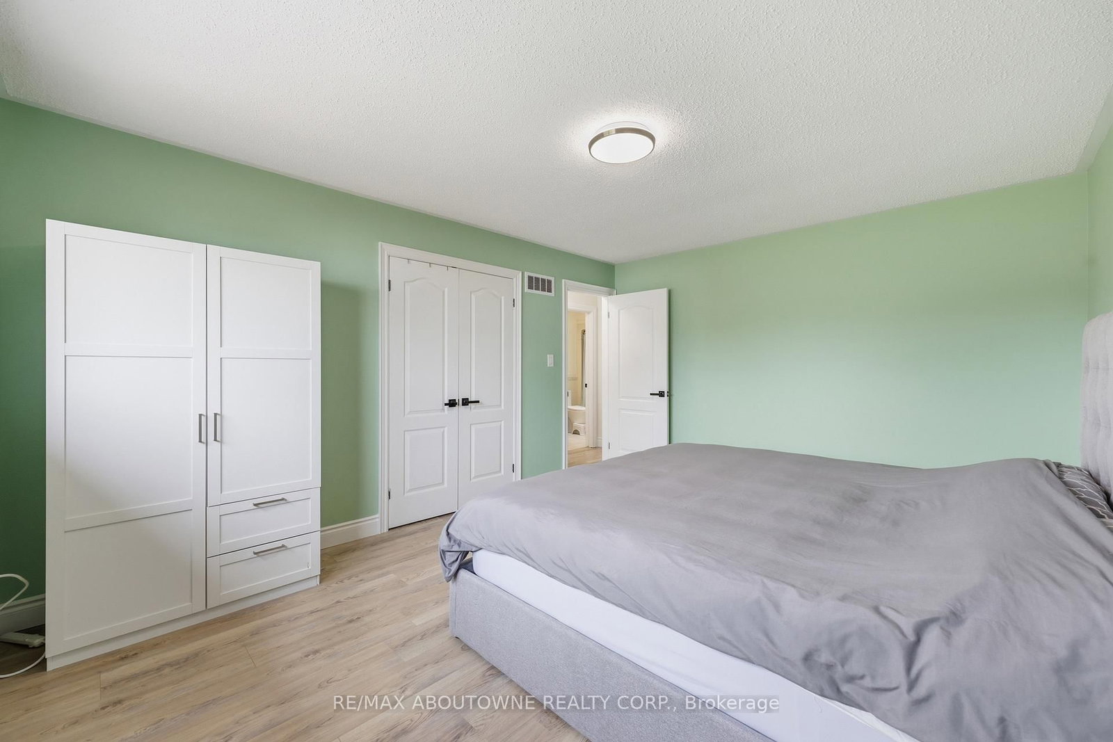 58 Kilbourn Avenue - Photo 26
