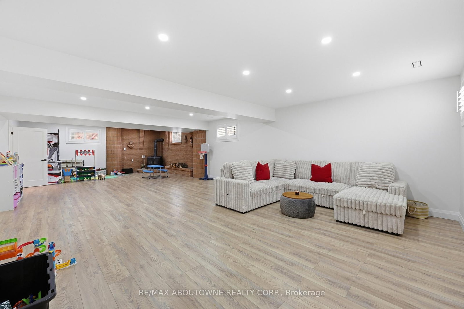 58 Kilbourn Avenue - Photo 34