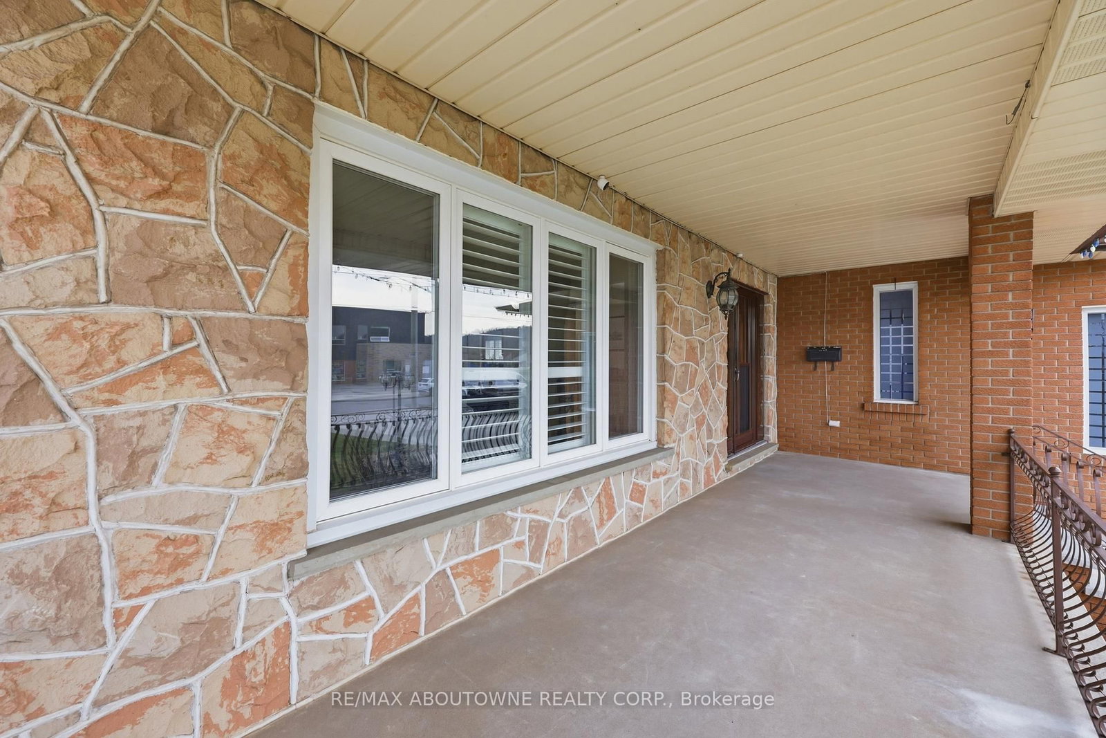 58 Kilbourn Avenue - Photo 8