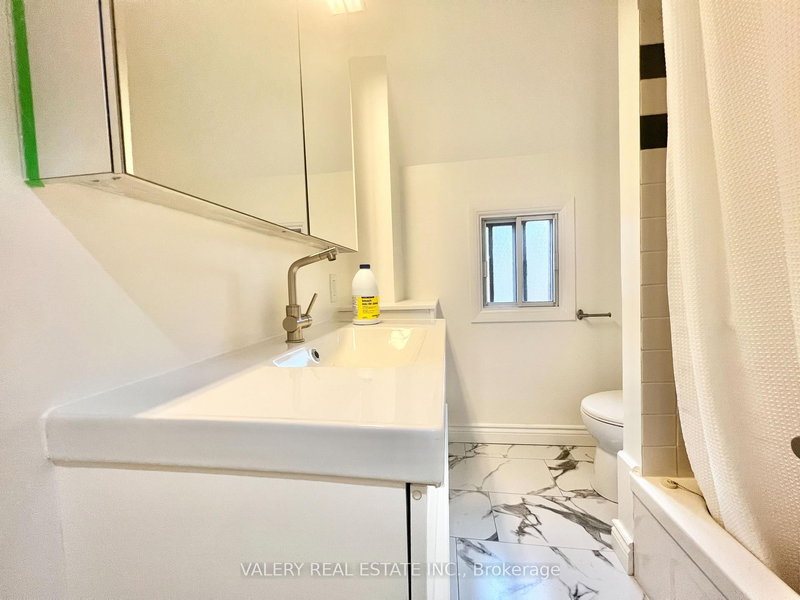 B - 67 Queen Mary St, Ottawa, K1K 1X6 | Image 3