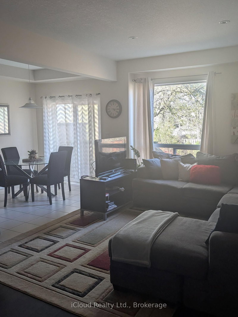 6 - 170 Palace Beach Tr, Hamilton, L8E 0H2 | Image 2