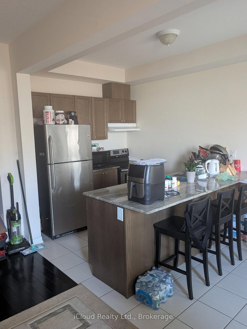 6 - 170 Palace Beach Tr, Hamilton, L8E 0H2 | Image 3