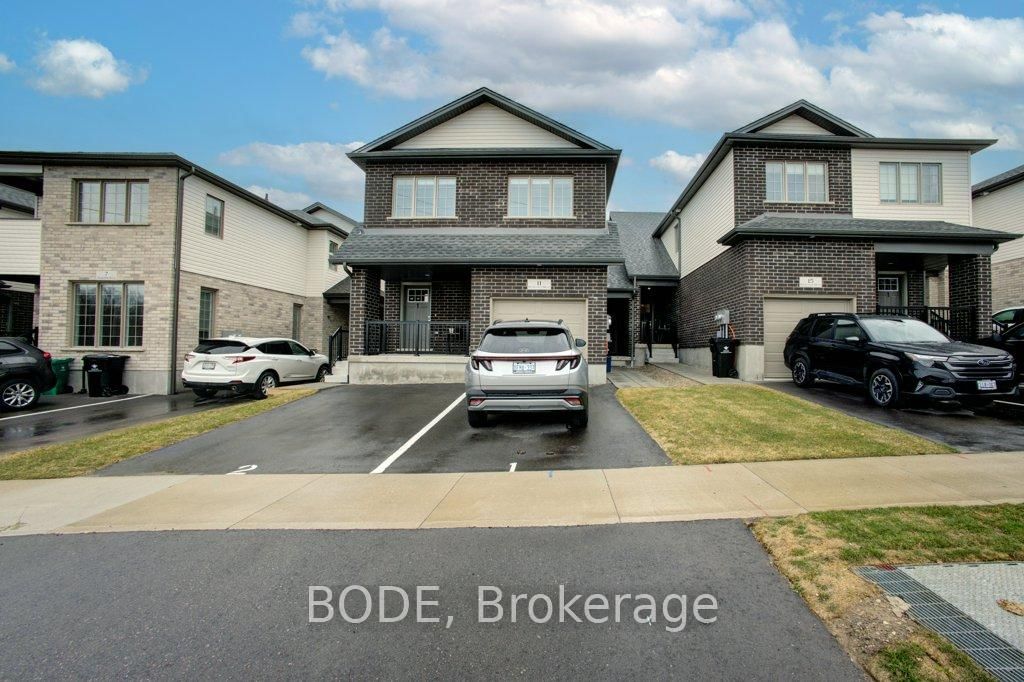 11 Rockcliffe Drive, Unit 2