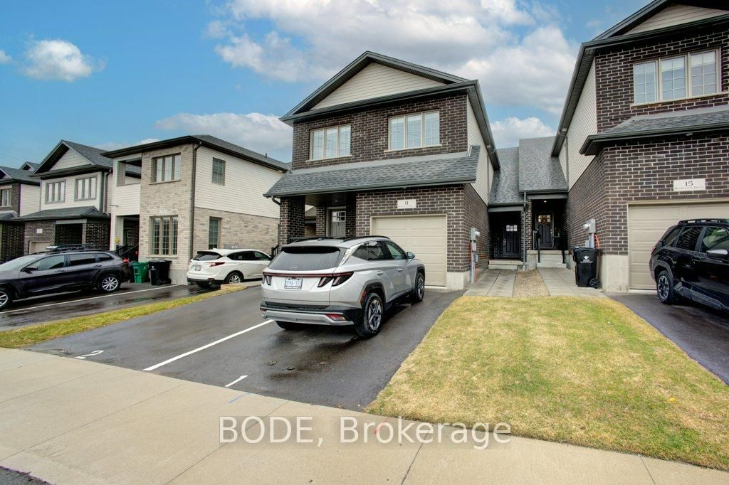 11 Rockcliffe Drive, Unit 2 - Photo 3