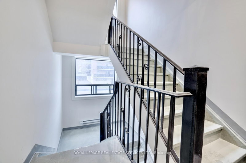 303 - 20 Duke St, Hamilton, L8P 1X1 | Image 3