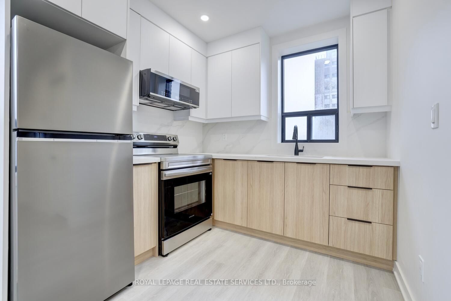 20 Duke Street, Unit 305 - Photo 15
