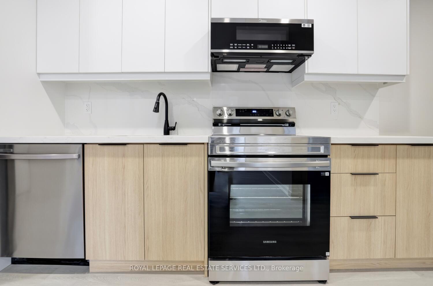 20 Duke Street, Unit 305 - Photo 29