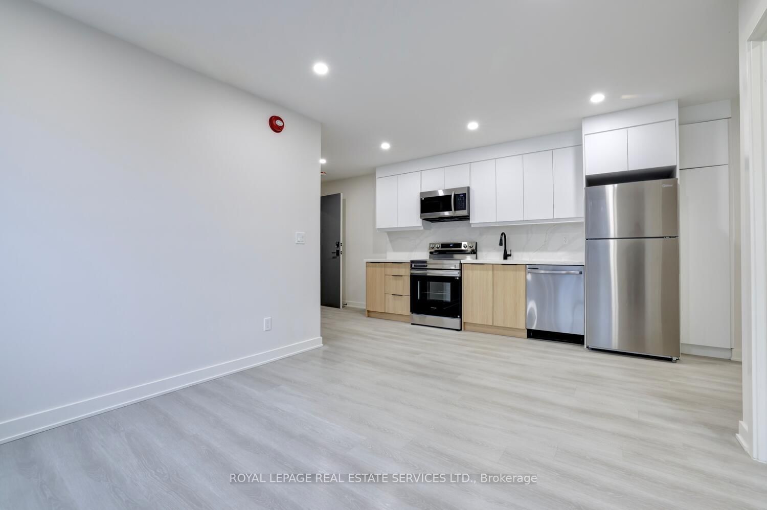 20 Duke Street, Unit 305 - Photo 38