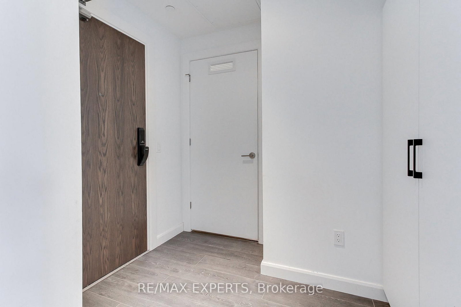 741 King Street, Unit 103 - Photo 9